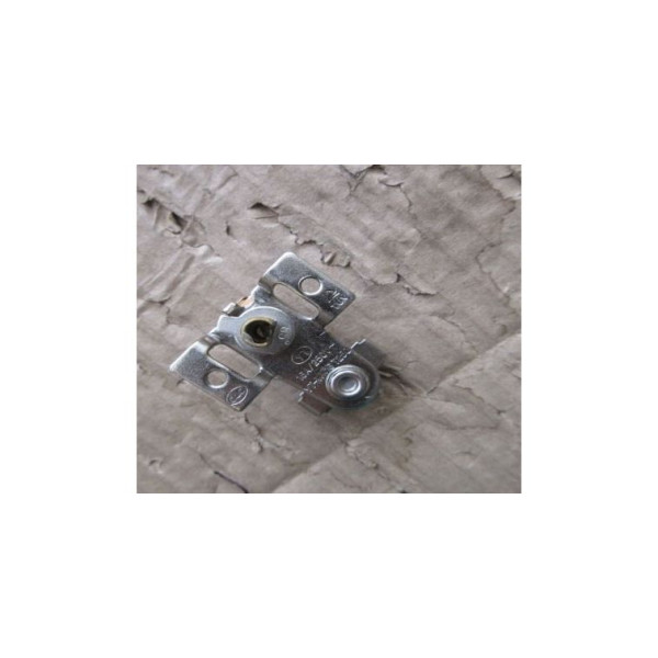 V000-006-951