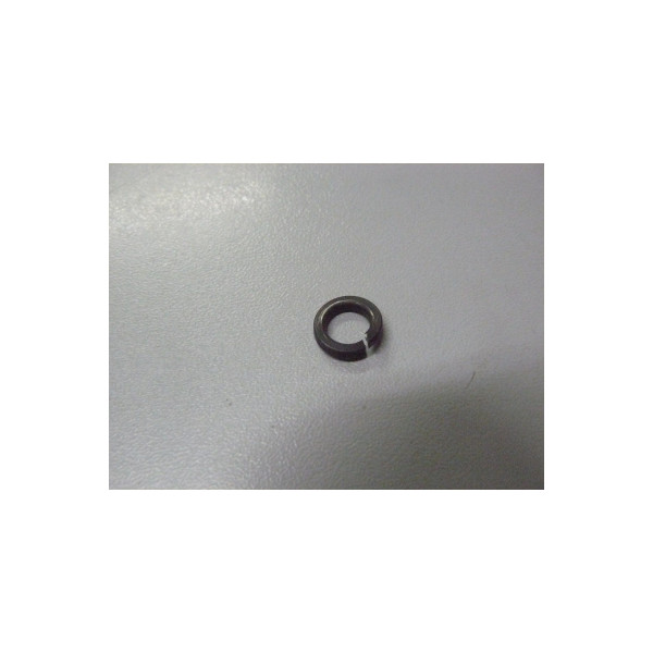UM04-001-004