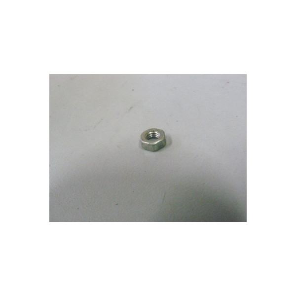 UM05-000-002