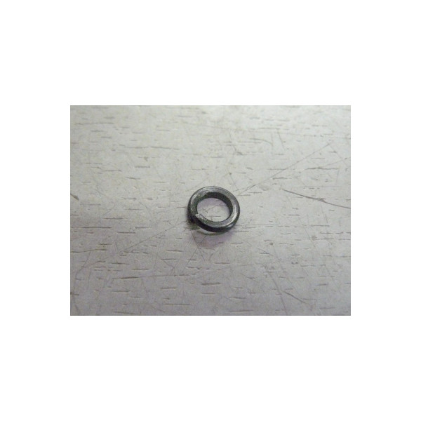 UM04-001-003