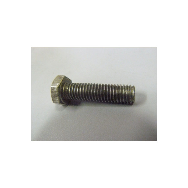 UM03-000-001