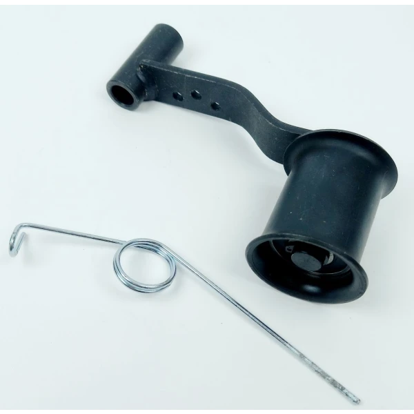 Кронштейн крыльев передний