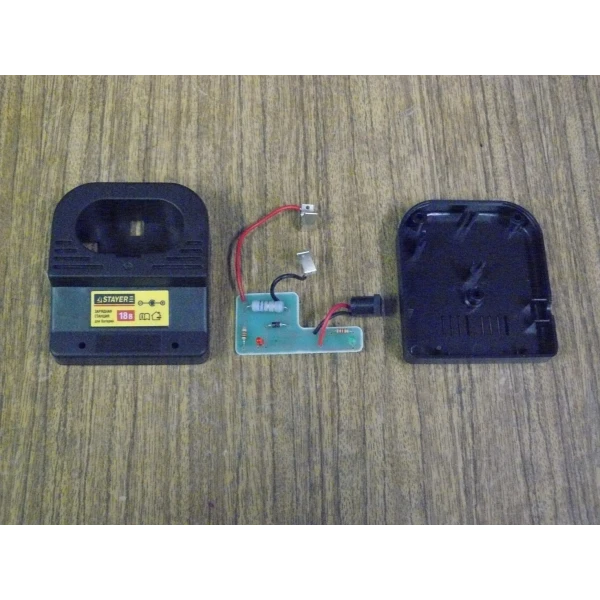 Станция зарядная 18-21.6V, 500mA - фото 4