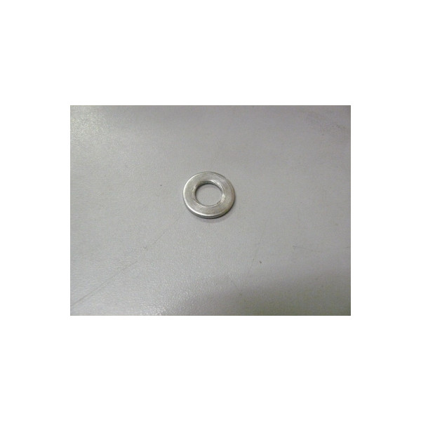 UM04-000-006