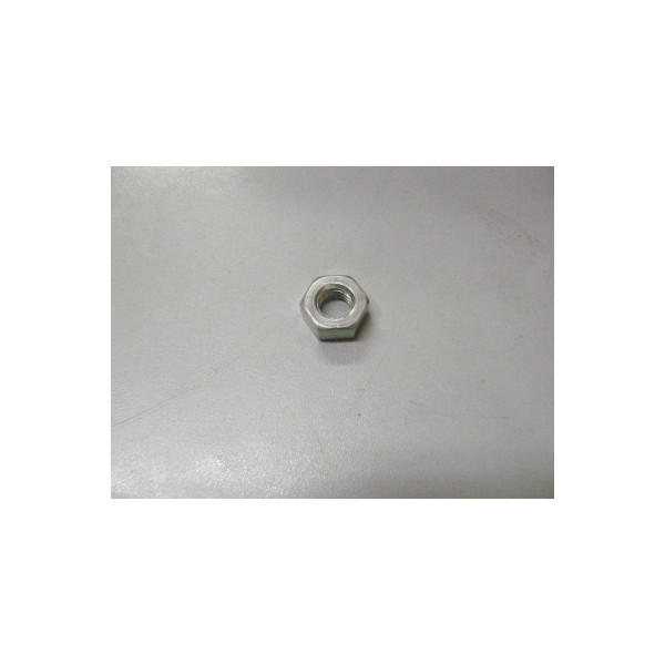 UM05-000-008