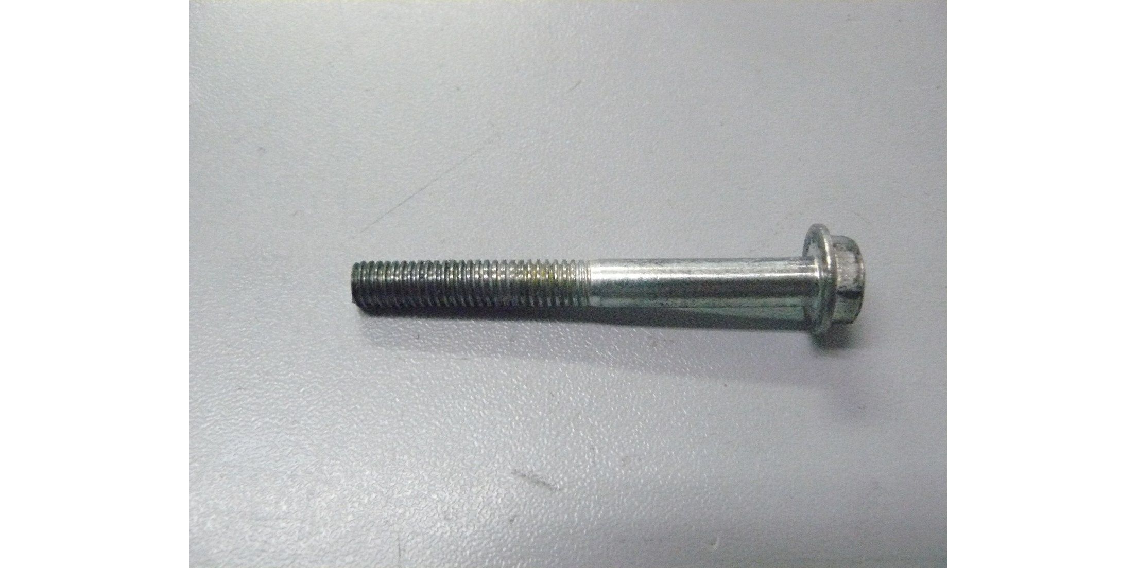 Болт M6х60