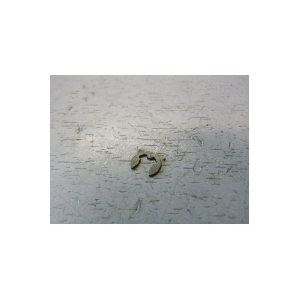 UM06-000-002