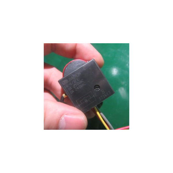 V000-004-357