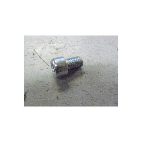 UM01-000-192