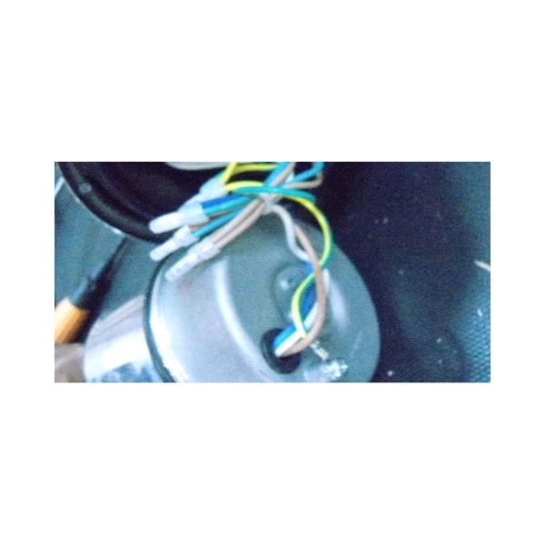 V000-001-039
