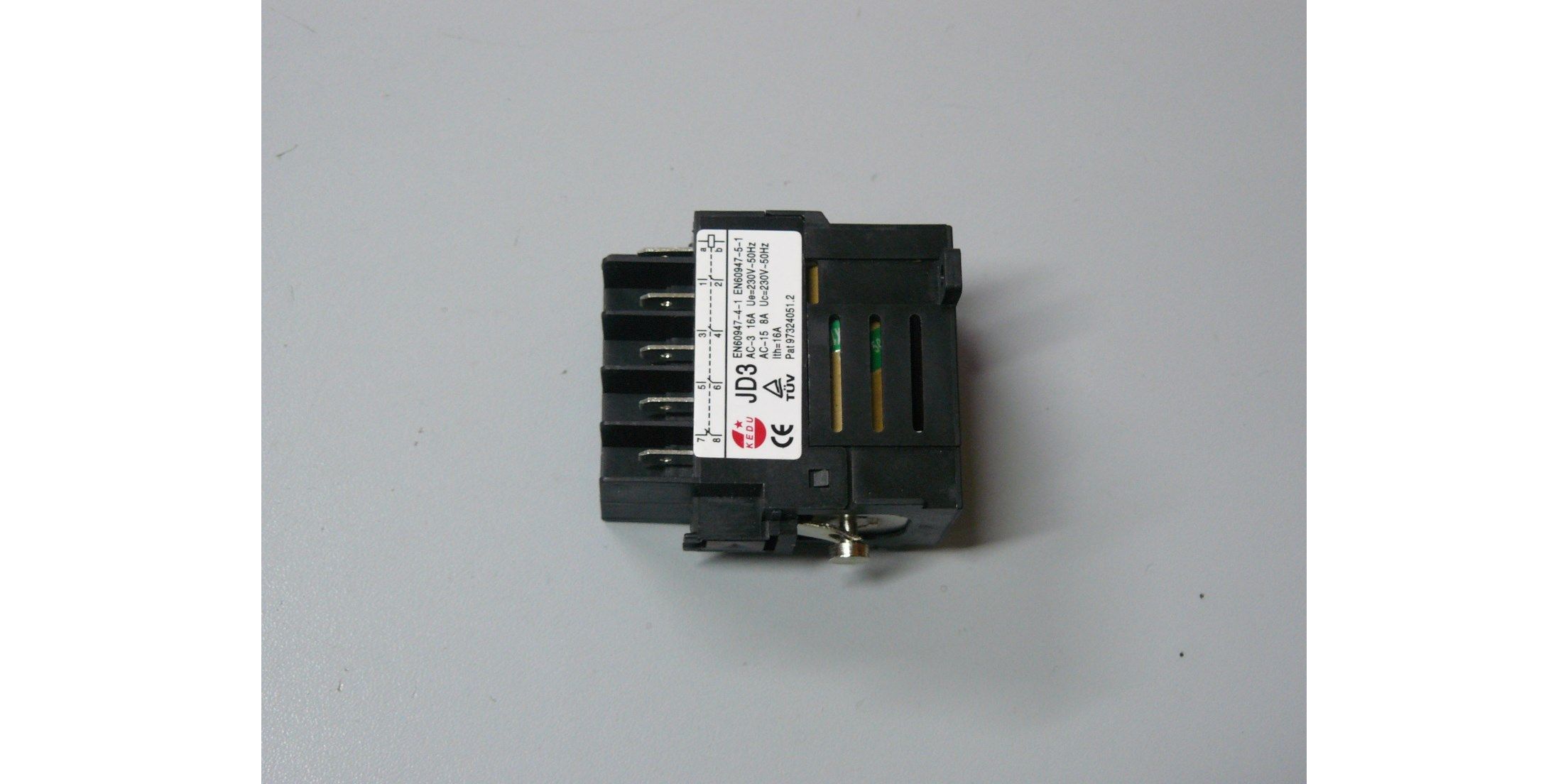 Выключатель JD-3 AC-15 16(8)A 250V